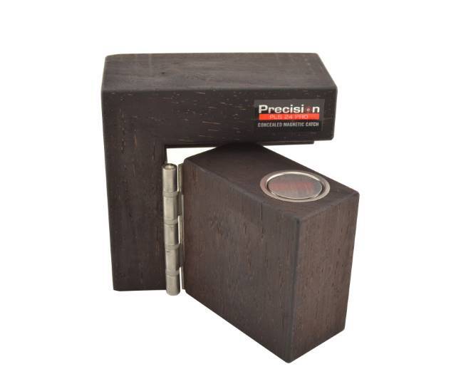 Precision Lock PRECISIONMOUNT Magnetic Catch Display Mount.