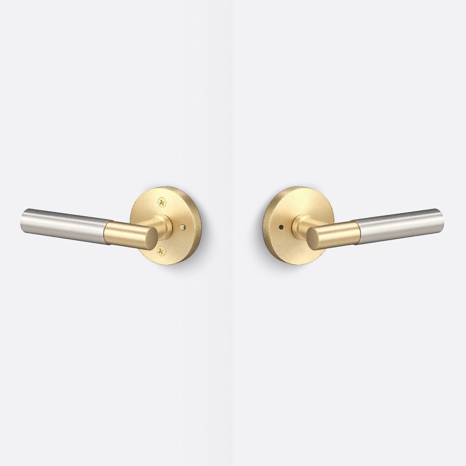 Sure-Loc AP102-RD-GRIP-SM Smooth Grip Privacy Door Lever with Aspra Round Rosette